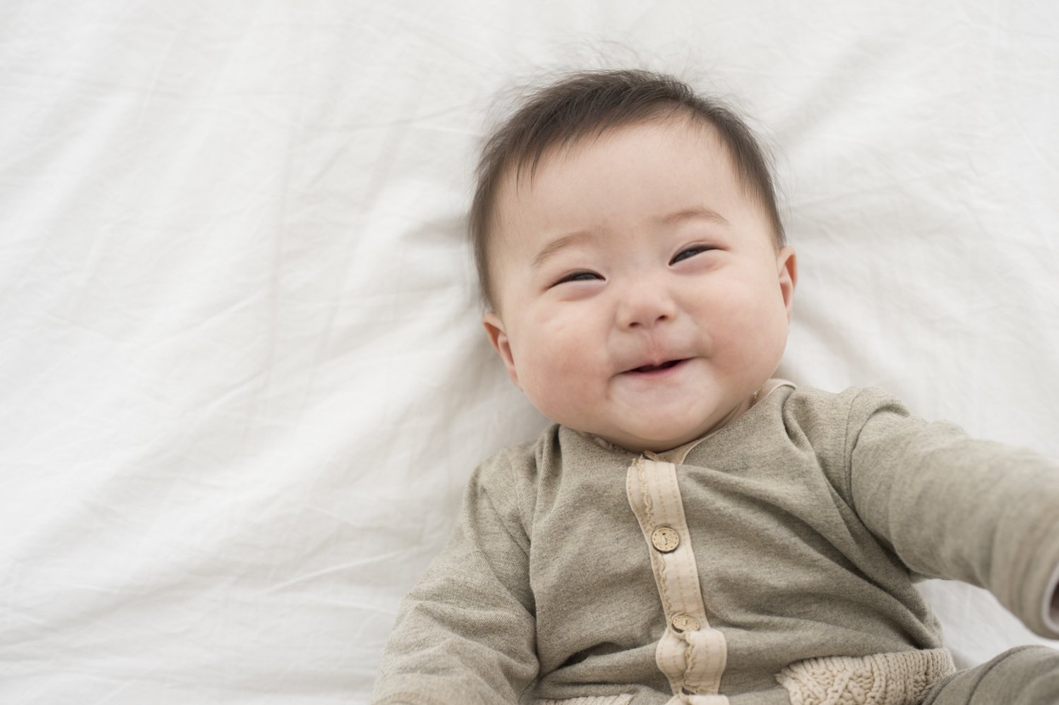 photo-happy-asian-baby